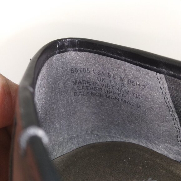 Clarks Soft 9.5 Slip On Black Leather Shoes Flower Applique - Picture 7 of 8